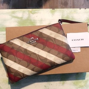Coach wristlet wallet